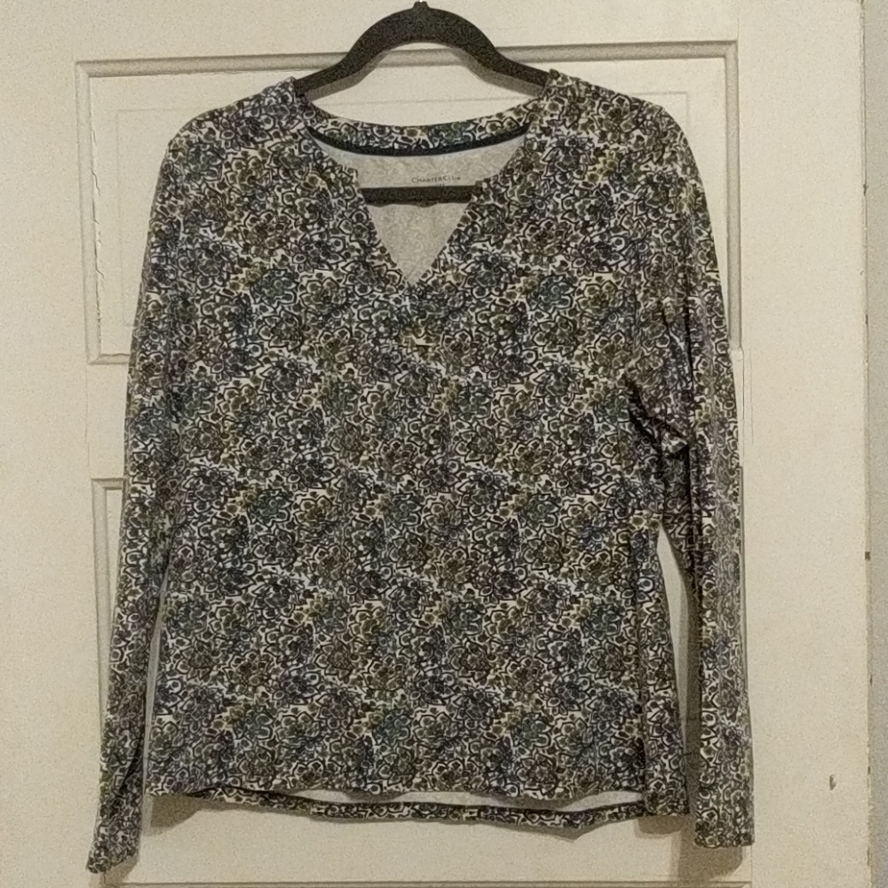 Patterned long sleeve